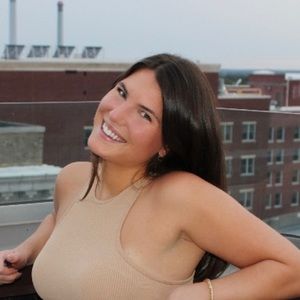 Meet your Posher, Claire